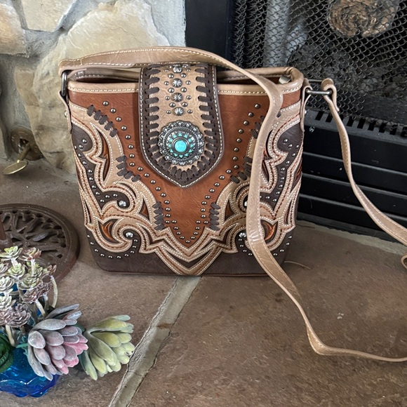 Montana West Western Conceal Carry Crossbody Shoulder Bag – New Without Tags - Picture 1 of 5
